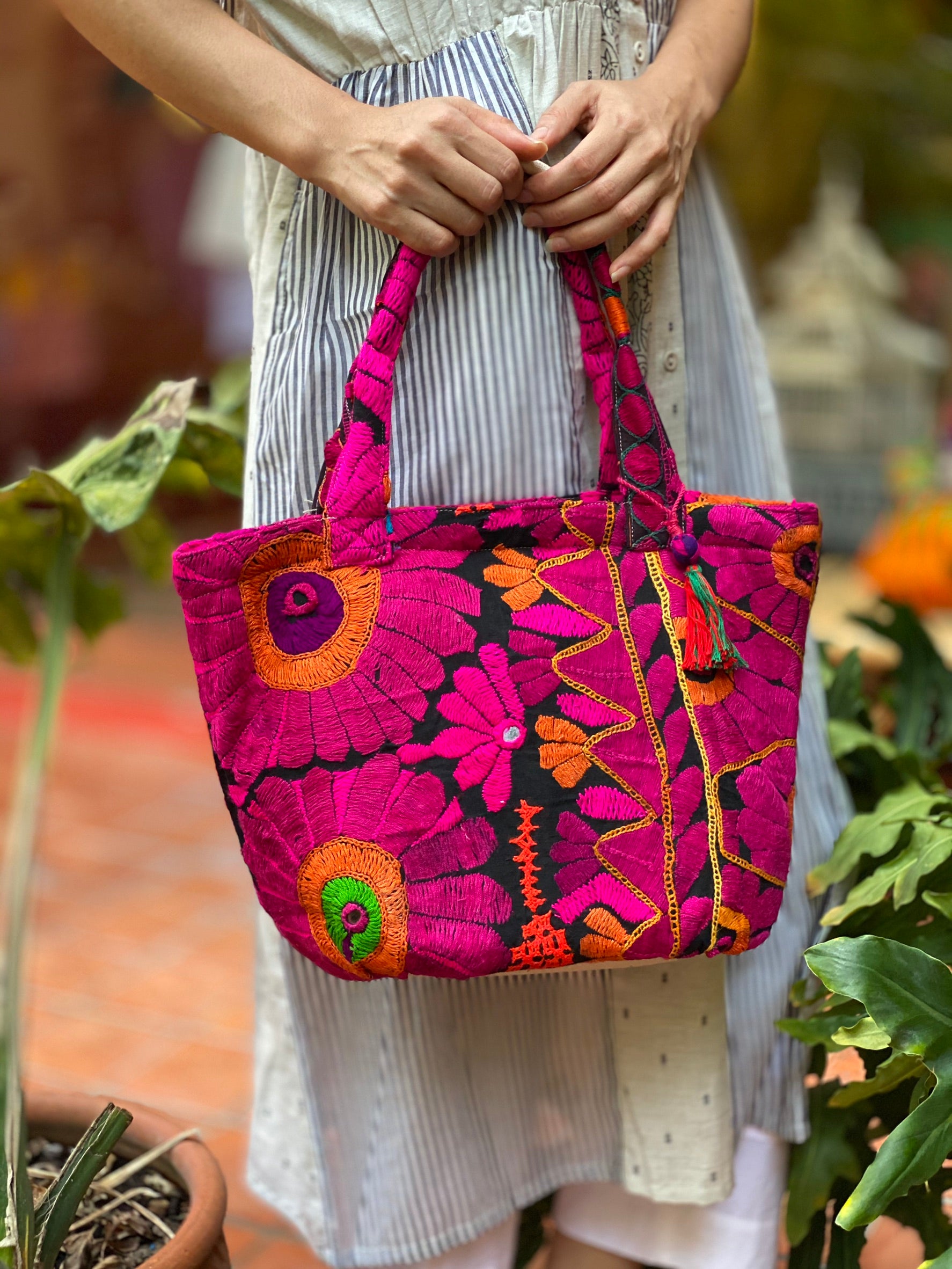 グジャラートトートエル / Gujarat Tote L